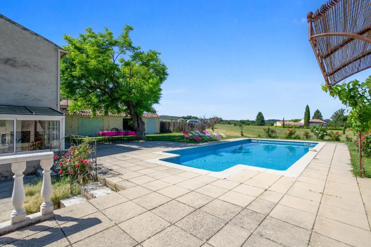 Villa Charmante A La Tour-D'Aigues Avec Piscine Privee Exterior foto